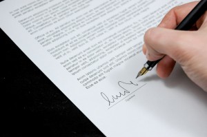 Contrat de travail et lettre de licenciement